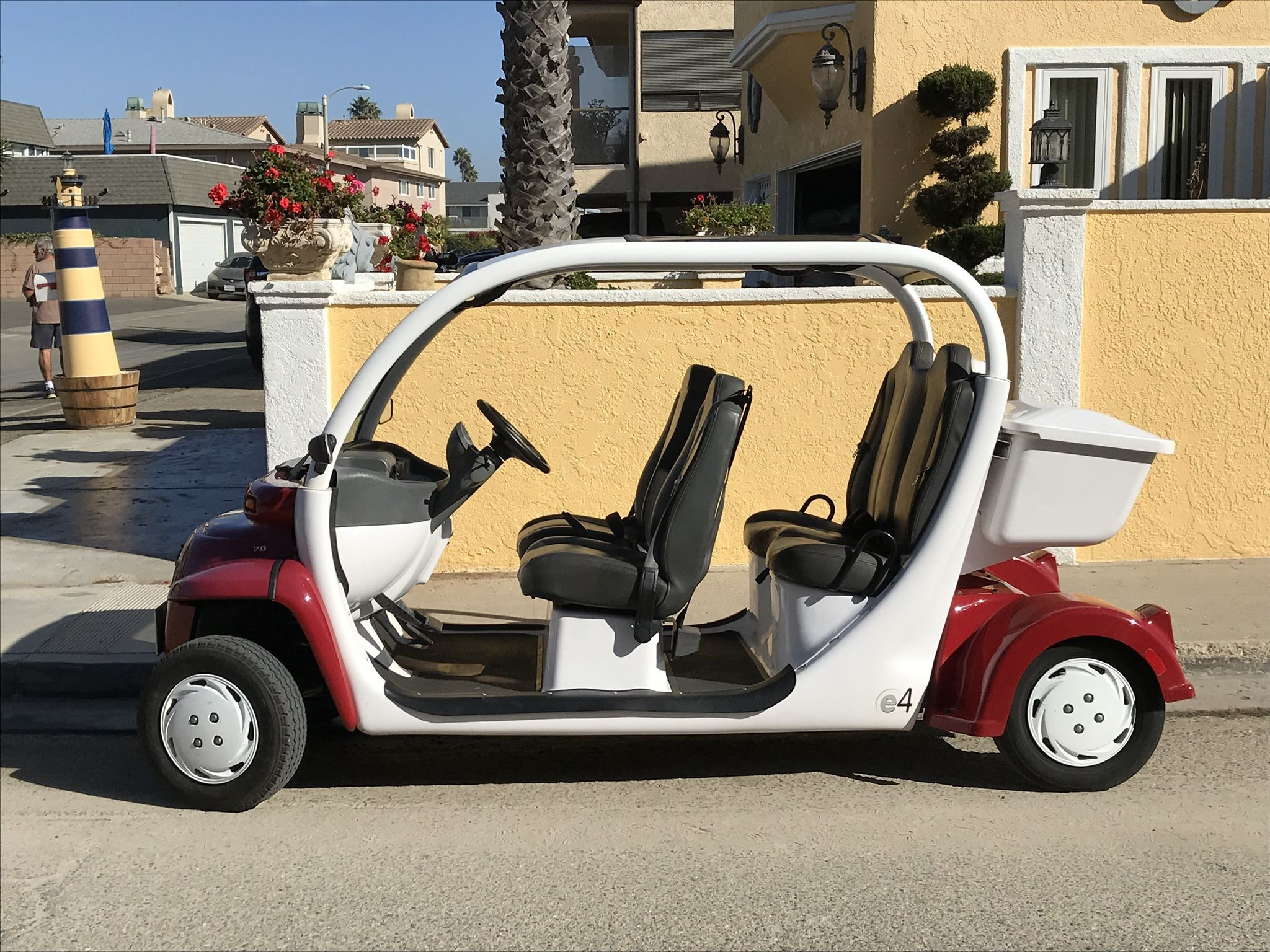 2005 GEM GOLF CART