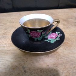 Mocha Coffee Cup And Saucer In Old Vintage Porcelain, Probably 60s Or 70s Pink Decorations Entirely Gilded On Inside And Outside. 24 Carat Golf Plate.