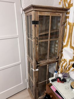 Cabinet - world Market