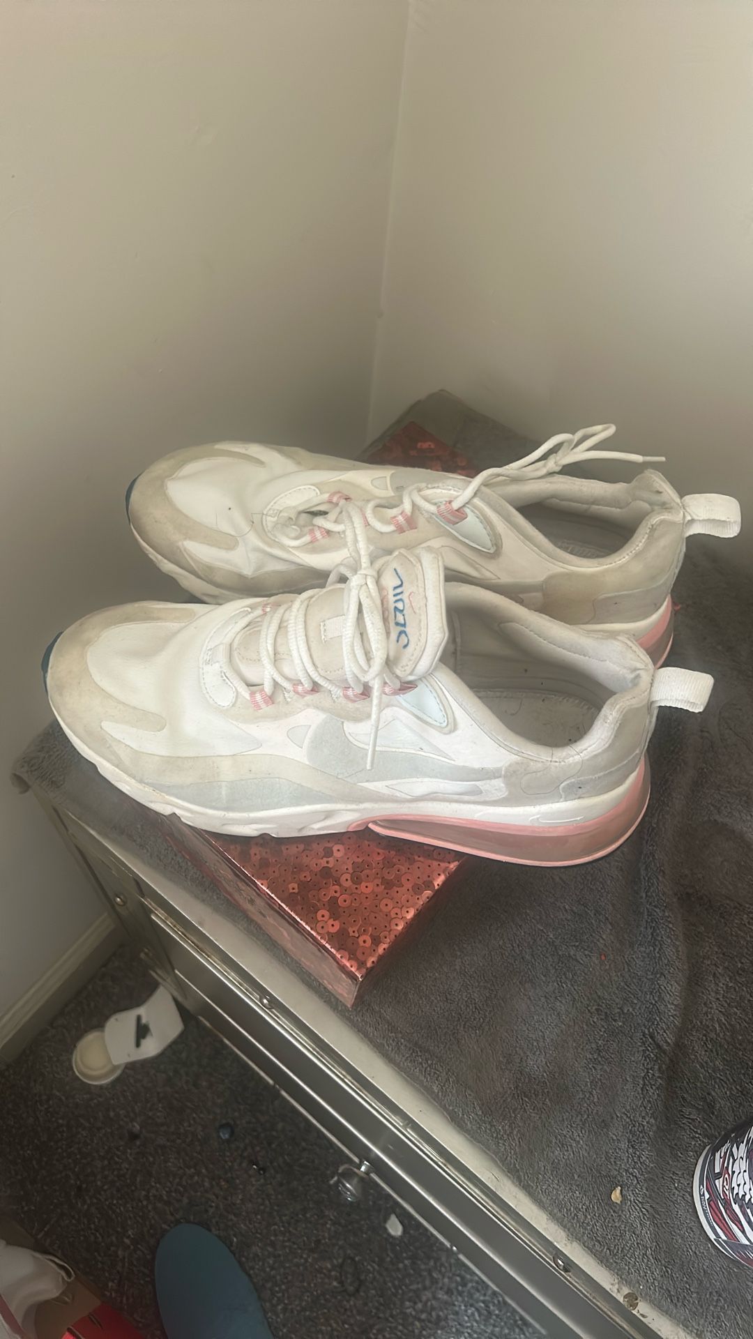 Air 270 Nikes Woman Size 10