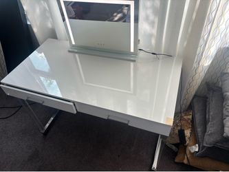 City furniture Desk with led mirror