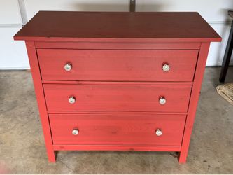 Chest of drawers