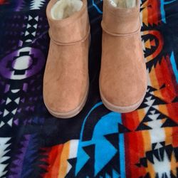 Faux Fur Boots Size 7