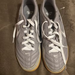 Nike sb gato size 9 online