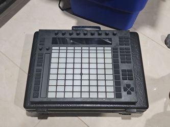 Ableton Push Version 1 with Samsonite briefcase and usb cable