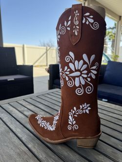 New Agave Sky Women’s Boots Size 5