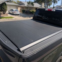 Peragon Limited HDx Bed Cover F150