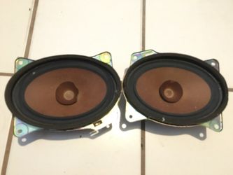 2004 Toyota Corolla factory speakers