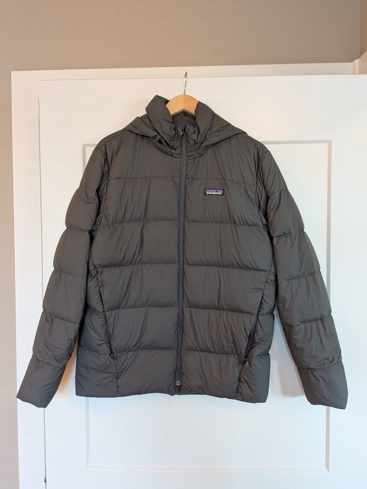 Patagonia Men's Silent Down Jacket, Grey, Medium