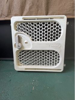 2 Safety 1st baby/pet gates