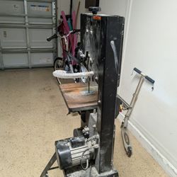 Band Saw 