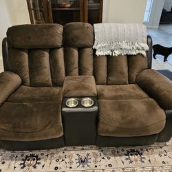 2 Piece Reclining Couch And Lovseat