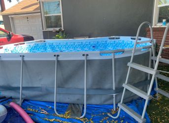 Oval Pool 14ft X 8ft. 2” X 39.5 in great condition clean and ready to use