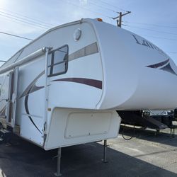 2007 Laredo Fifth Wheel 