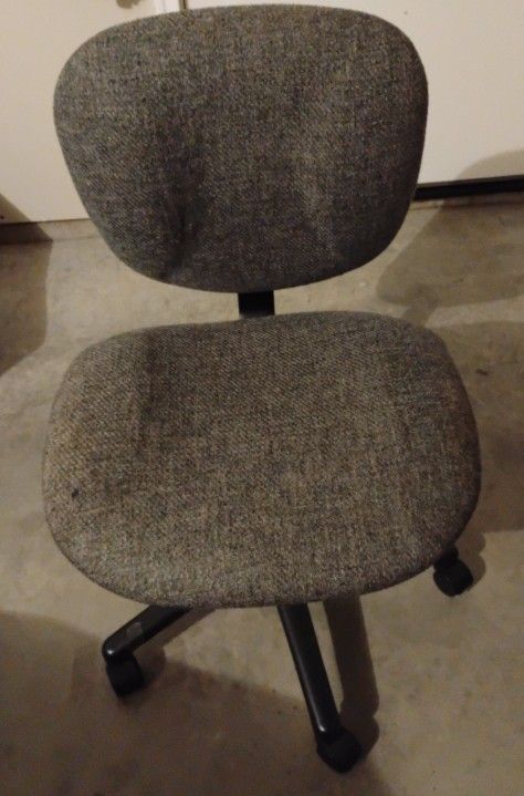 Grey Fabric Desk Chair 