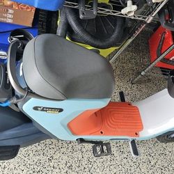 2021 Segway Moped C80