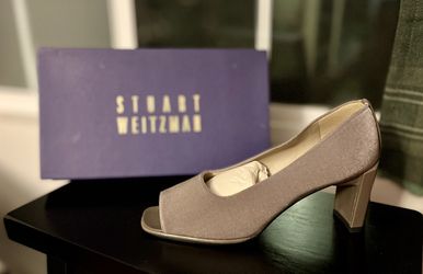 Vintage Stuart Weitzman Tanzanite peep toe heels 