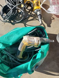 2 Screwguns Dewalt