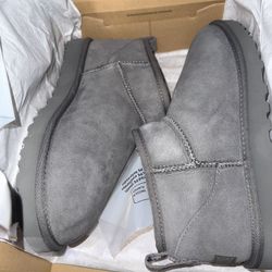 Women’s Classic Ultra Mini Uggs