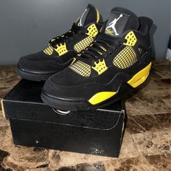 Jordan 4 Retro ‘Thunder’