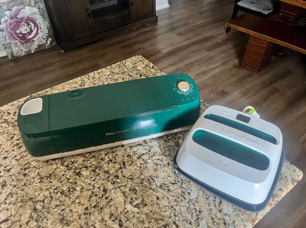 Crickut Vinyl Cutter & Press Iron 