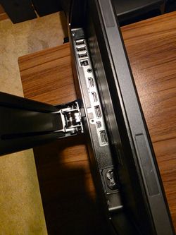 Dell UltraSharp  24" Monitor – Full HD 1080p – Adjustable Stand