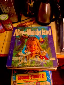 Alice in wonderland vinyl