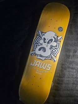 Jaws deck Birdhouse