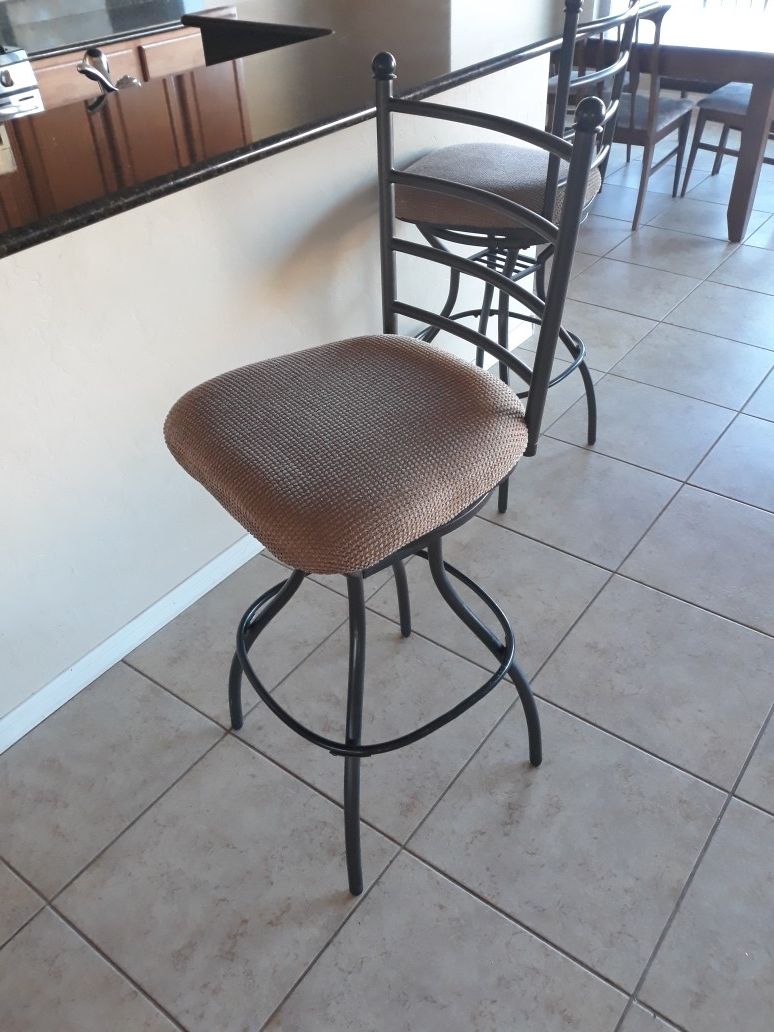Ashley furniture bar stools (2) for Sale in Tucson, AZ OfferUp