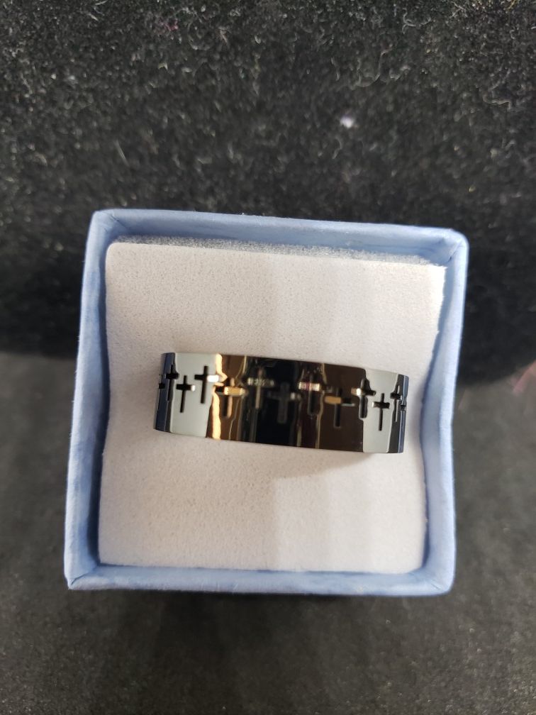 Men's cross ring