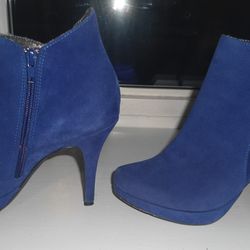 BLUE SUEDE HIGH-HEEL ANKLE BOOTS 7M