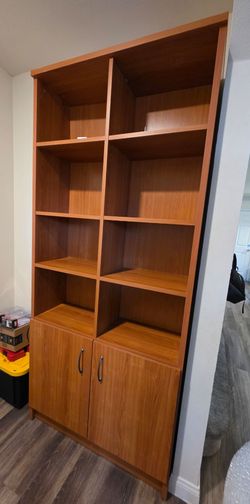 Cabinet shelf 8.5x4ft - South Pomona