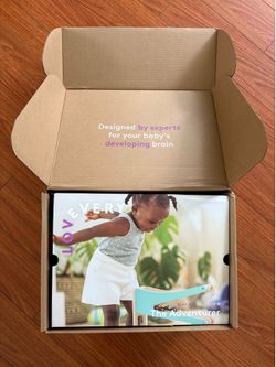 BRAND NEW Lovevery Play Kit - The Adventurer (Months 16, 17, 18)