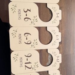 Baby Closet Dividers for Clothes Organizer, Wooden Baby Clothes Size Hanger Organizer, Nursery Closet Organizer from Newborn to 24 Months for