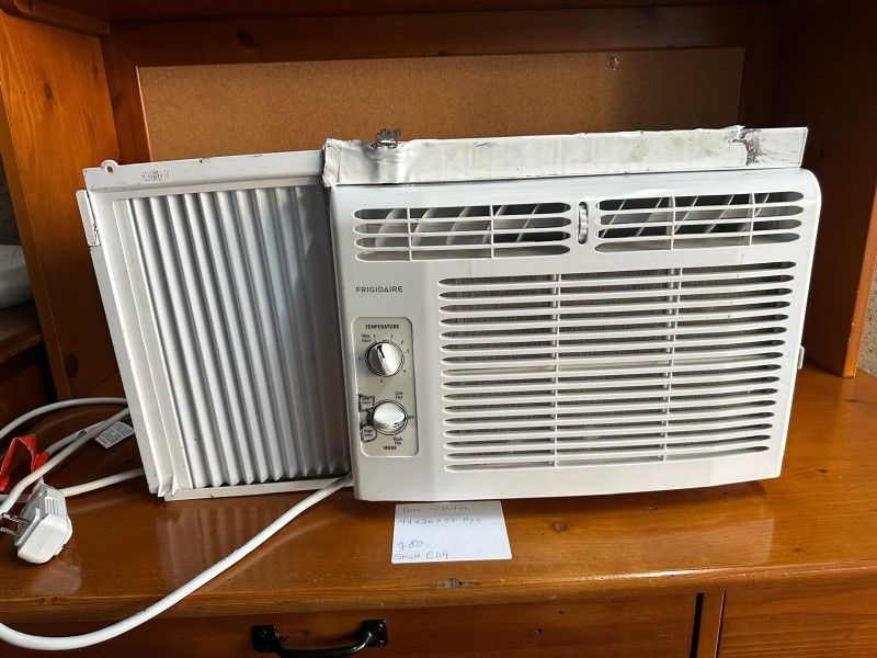 Frigidaire 5000 BTU AC unit /Aire acondicionado marca Frigidaire