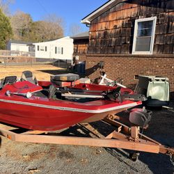 1975 Stryker Bass Boat