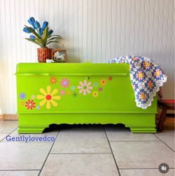 Groovy storage chest