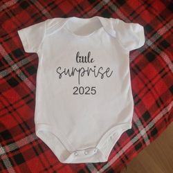 Baby Annoucement Reveal Pregnancy Onesie 