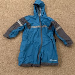 oakiwear Rain Suit Size 8/9 