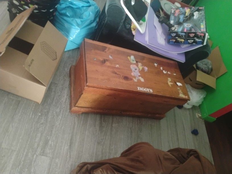 Free Toy Chest