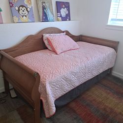 Twin Bed 