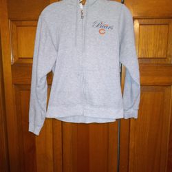 LADIES 20 INCHES COLLAR TO BOTTOM AND 18 INCHES PIT TO PIT CHICAGO BEARS HOODIE SWEATSHIRT BY NFL FOR HER