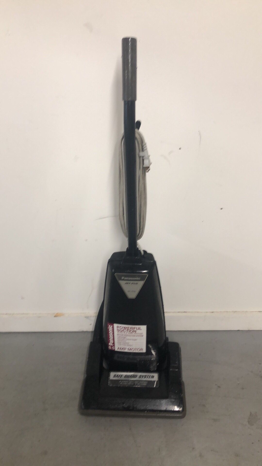 Very strong vacuum works great