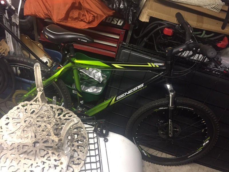 Hd 2600 genesis mountain bike