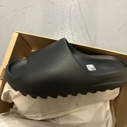 Adidas Yeezy Slide Dark onyx Sz. 11 Trade