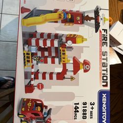 Fire Station Playset, 144Pcs Classic Big Building Blocks Compatible with All Major Brand, Fire Station Toys, Fire Trucks for Toddlers 3-5, Firefighter