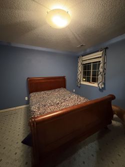 Queen Bed Set