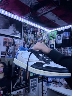 Travis Scott dunk lows retro