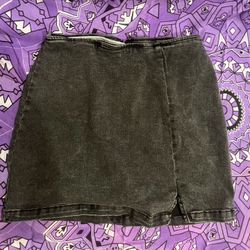 women’s black denim mini skirt 