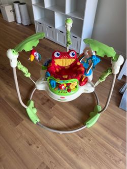 Fisher-Price Jumping Jungle Jumperoo Baby Jumper with Lights and Sound
